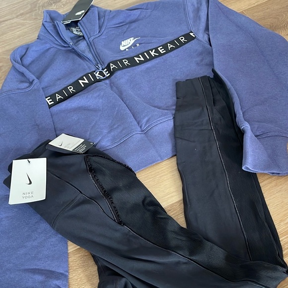 Nike Air Cropped Sweater - Picture 9 of 11